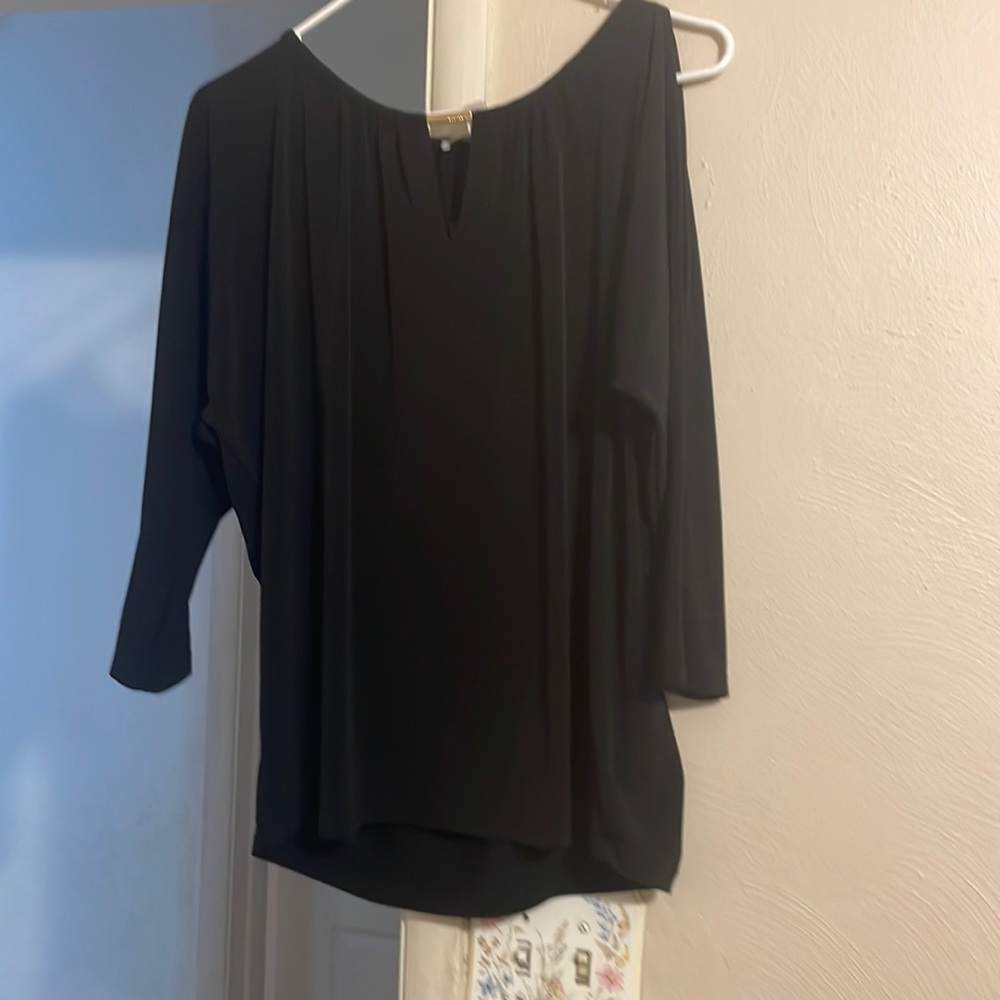 Really pretty size medium Michael Kors blouse